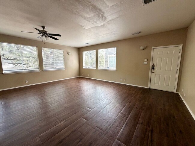 Building Photo - 908 Keith Ln