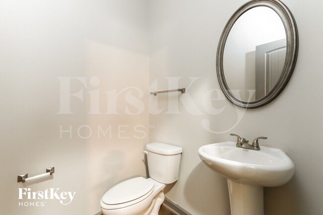 Building Photo - 866 Ivydale Ln SW