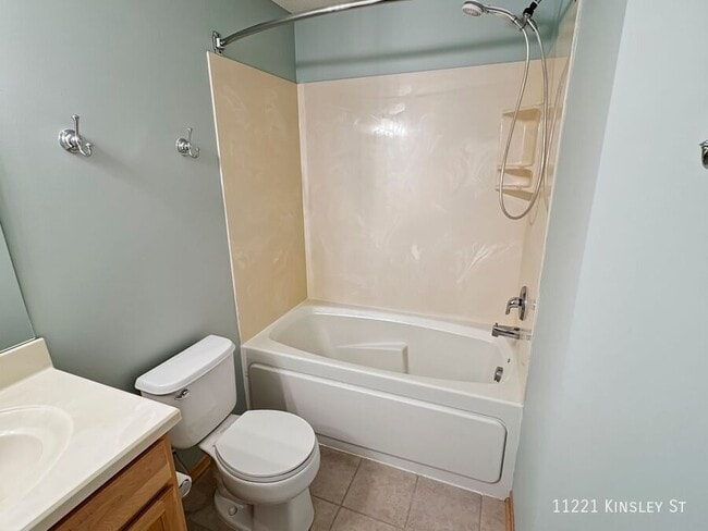 Building Photo - 11221 Kinsley St