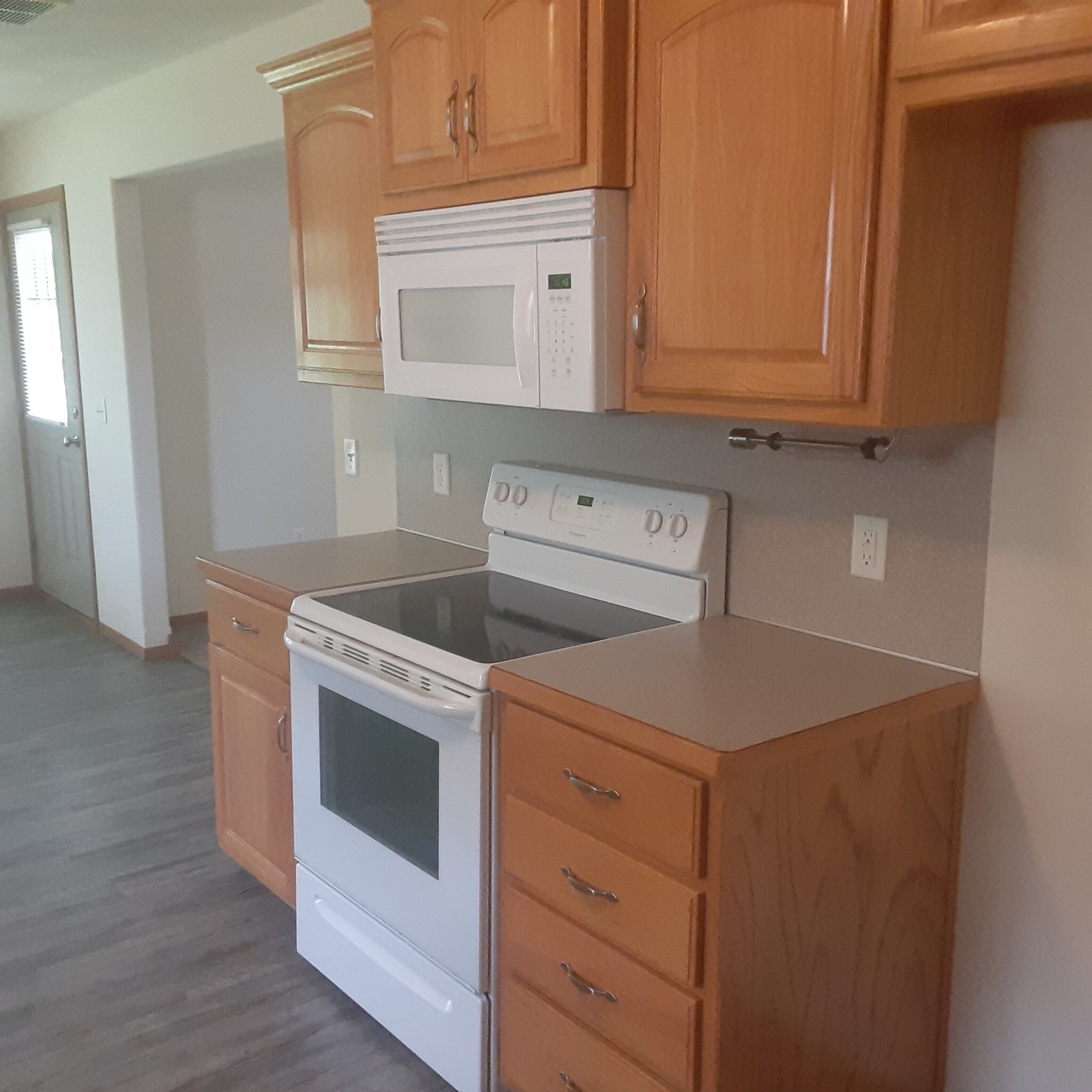 Building Photo - 331 S Casa Grande Ave