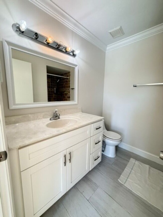 Building Photo - 26560 Southern Pines Dr