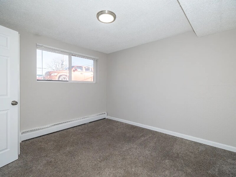 Building Photo - 9407 E 17th Ave
