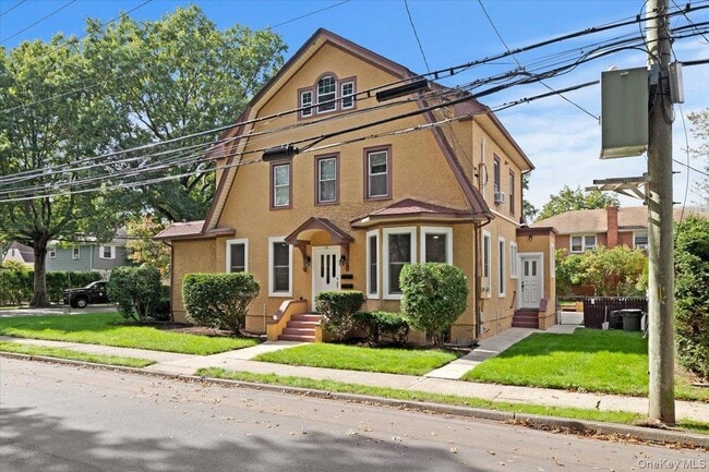 Building Photo - 78 Violet Ave