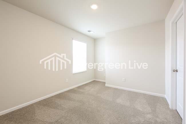 Building Photo - now