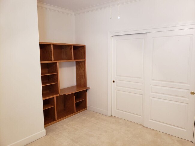 Building Photo - 3 BED 2 BATH HOUSE IN THE MARY LAKE SUBDIV...