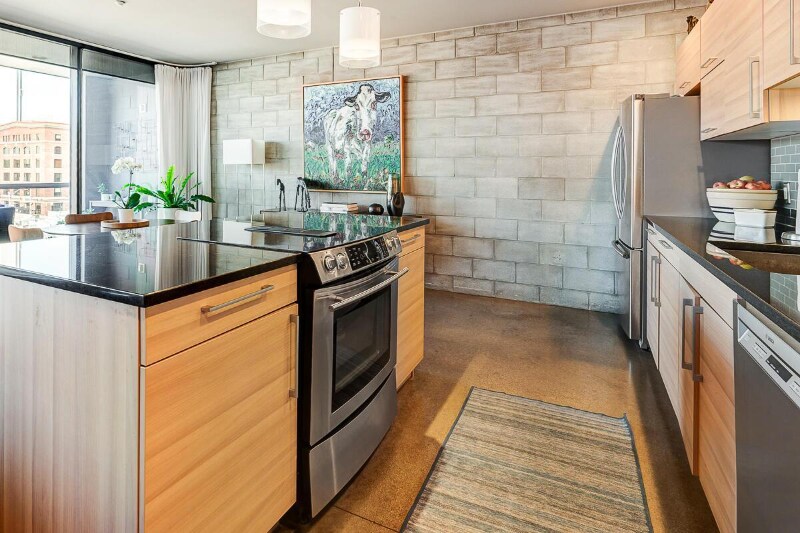 Building Photo - 225 N 4th St