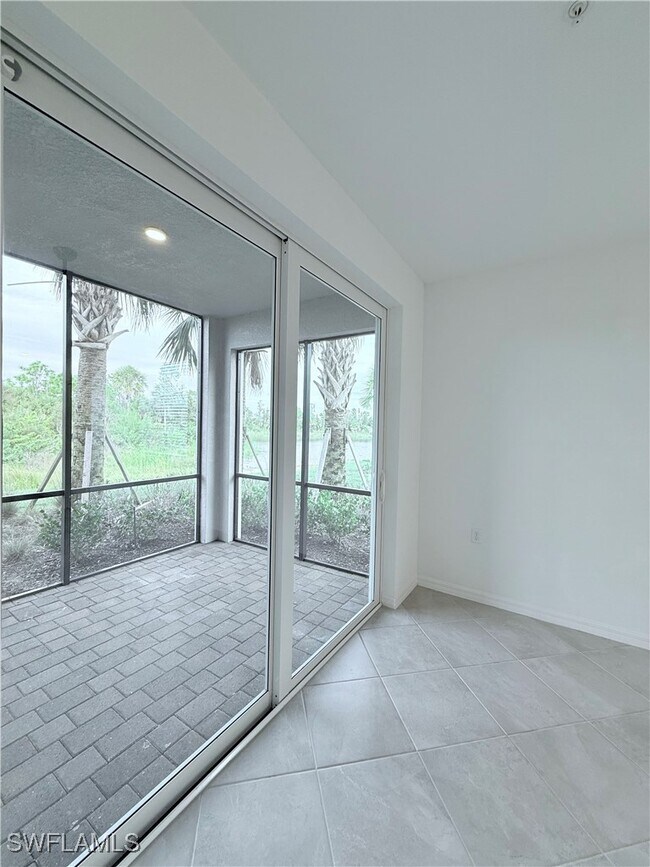 Building Photo - 14161 Heritage Landing Blvd