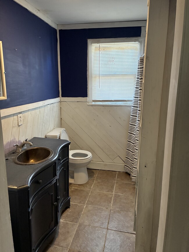 Building Photo - 201 Elmwood Ave