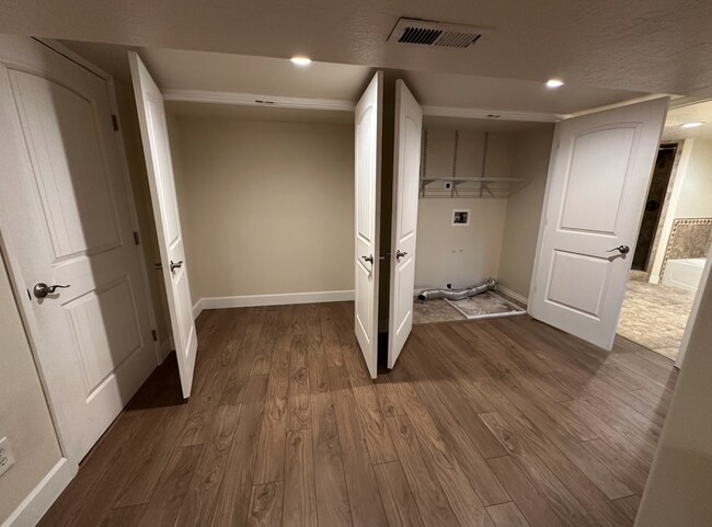 Building Photo - 4893 S 1250 W