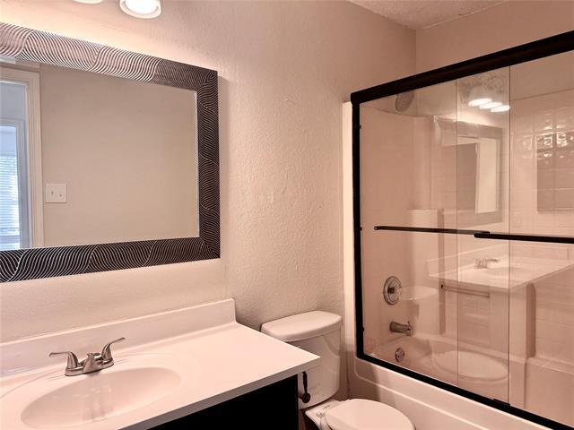 Building Photo - 201 Yosemite Dr