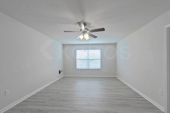 Building Photo - 412 Monarch Ln