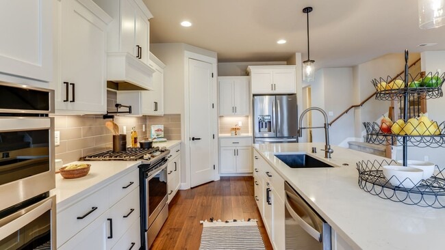 Building Photo - Stunning Modern Build Ten Trails!