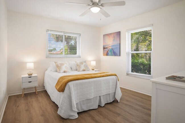Building Photo - ** VICTORIA PARK ** 4 BED / 2 BATH - POOL ...