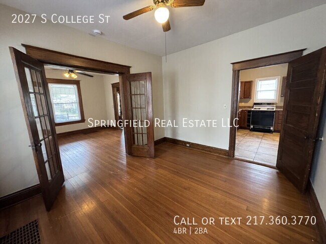 Building Photo - 2027 S College St
