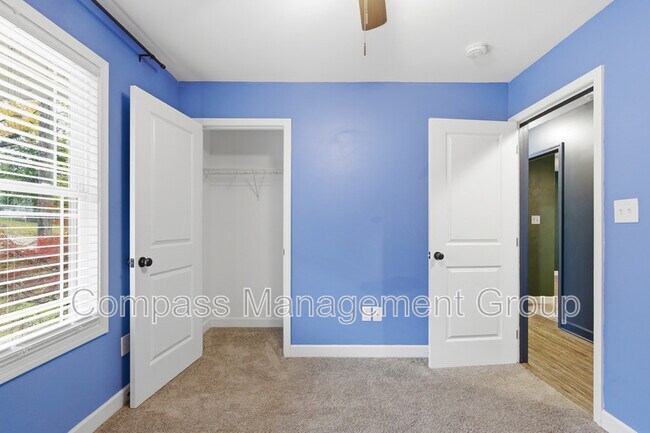 Building Photo - 3104 Husky Way