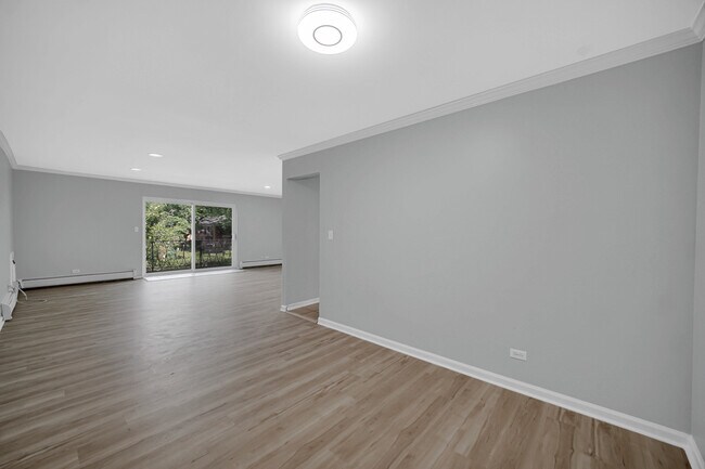 Building Photo - 2407 S Goebbert Rd