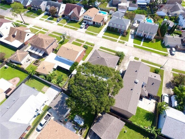 Building Photo - 316 Bienville Dr