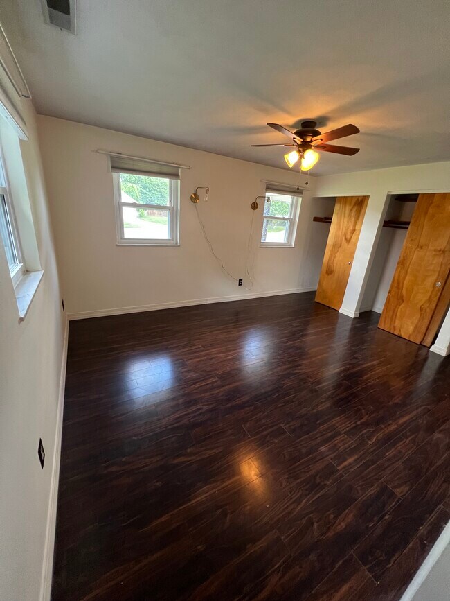 Building Photo - 4409 Sunnydale Pl