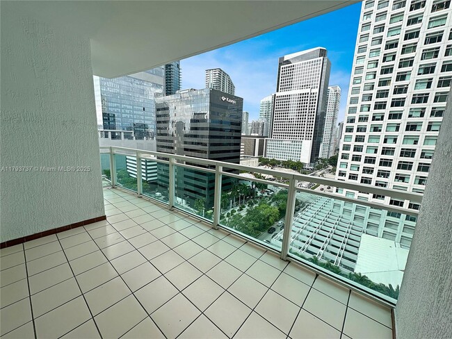 Building Photo - 951 Brickell Ave