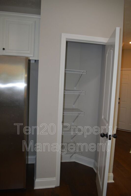 Building Photo - 7477 Coppice Dr