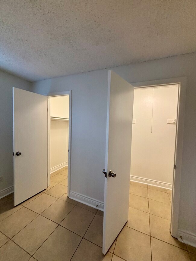 Building Photo - 7539 Abonado Rd