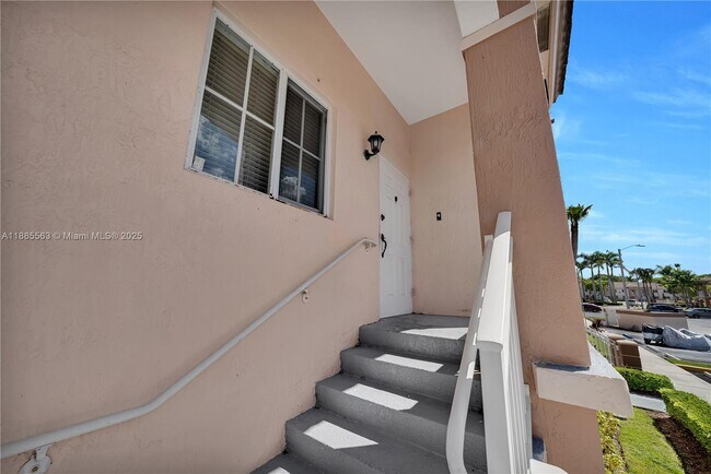 Building Photo - 1261 SE 27th St