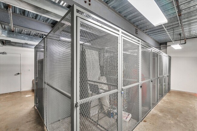 Building Photo - 520 S State St