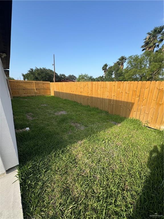 Building Photo - 13 Dove St