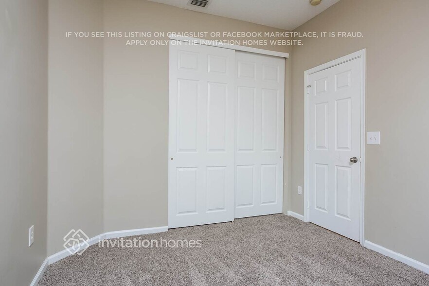 Building Photo - 6119 Oak Bluff Way