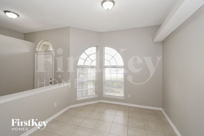 Building Photo - 3421 Provincial Cir S