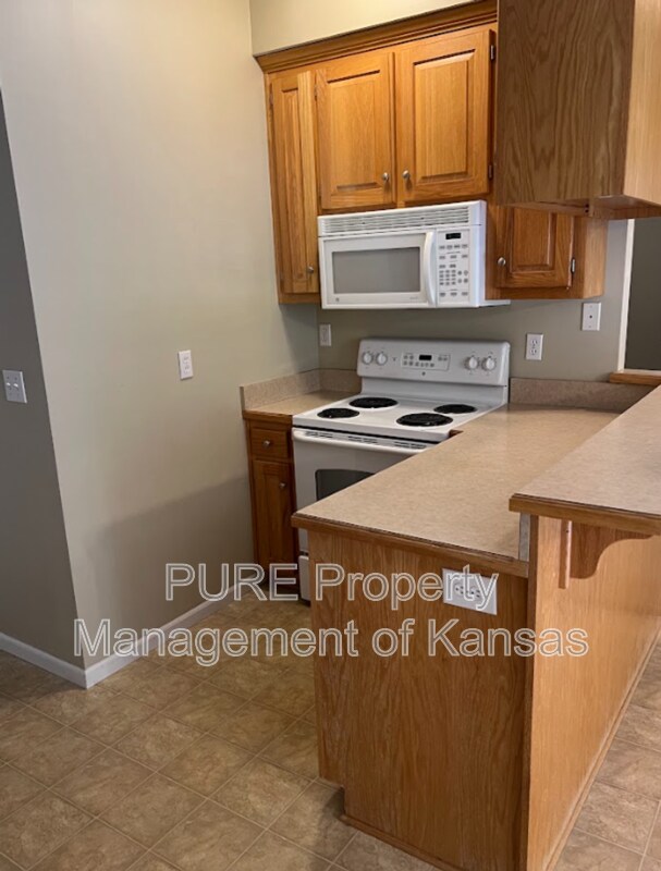 Building Photo - 2707 SE Taurus Ct