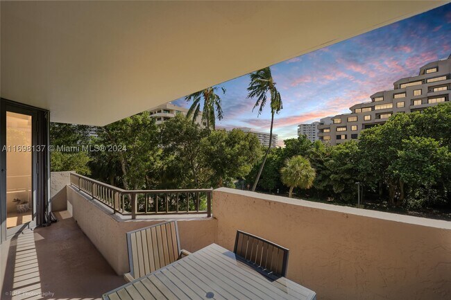 Building Photo - 161 Crandon Blvd
