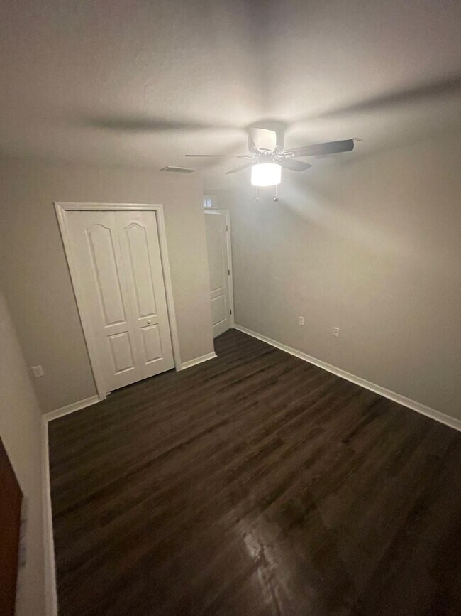 Building Photo - 9419 Ivy Brook Run