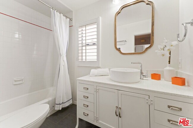 Building Photo - 1120 23rd St