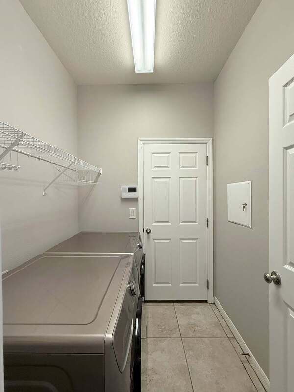 Building Photo - 8222 Willow Beach Dr