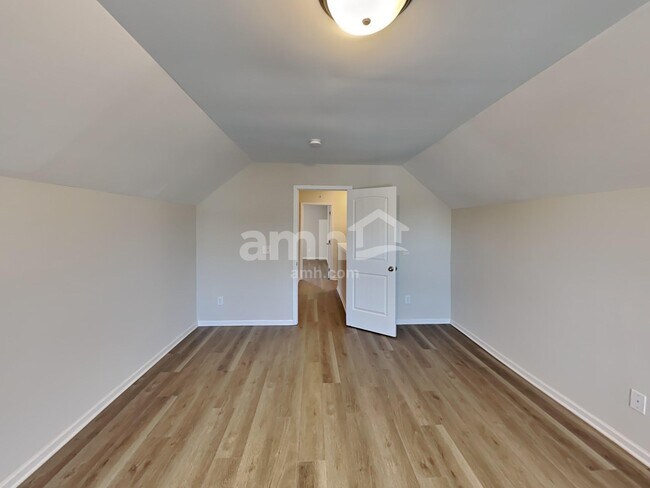 Building Photo - 908 Beverly Ct