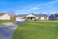 Building Photo - 405 NC-172