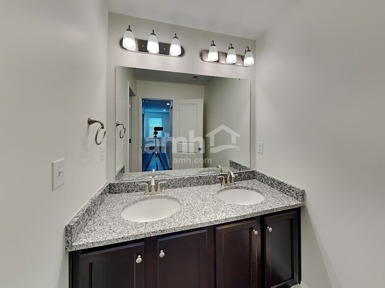 Building Photo - 1138 Bethany Dallas Dr
