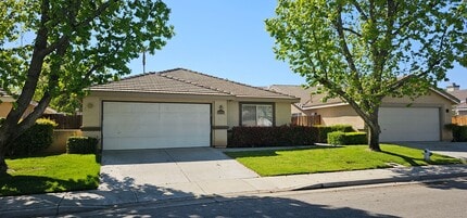 Building Photo - Silver Creek Home 3 Bed 2 Bath + Office