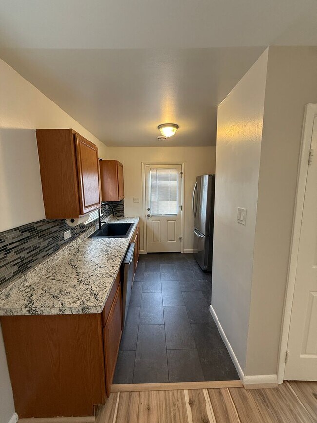 Building Photo - 1411 Harrison St