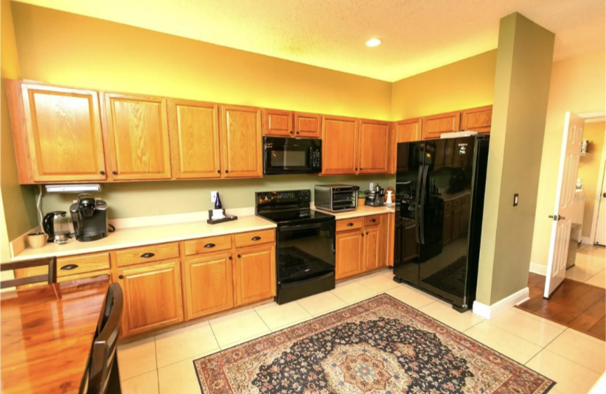 Building Photo - 423 Sandringham Ct