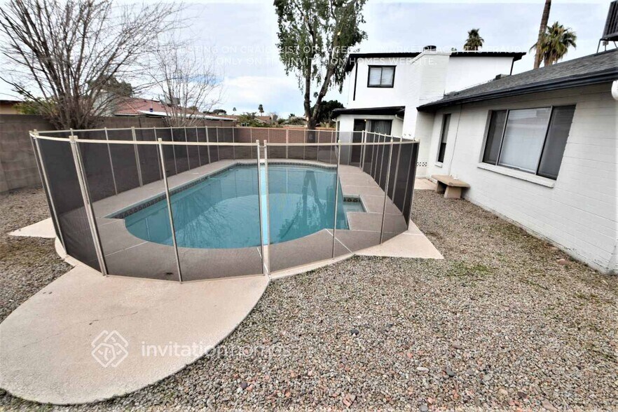 Building Photo - 3827 W Helena Dr