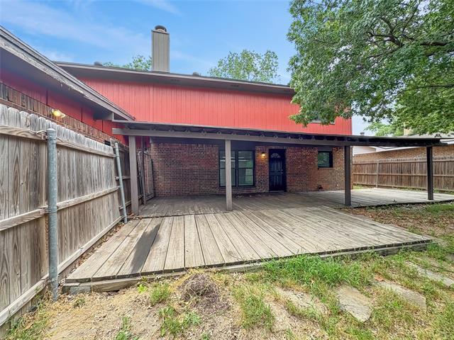Building Photo - 8802 Deerwood Dr