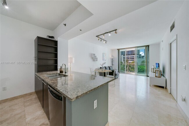 Building Photo - 950 Brickell Bay Dr