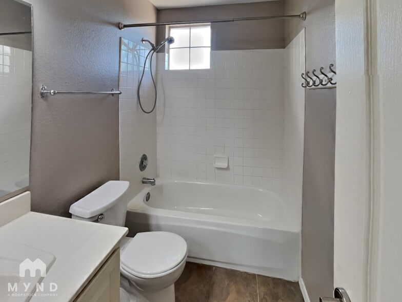 Building Photo - 8620 N Cantora Way