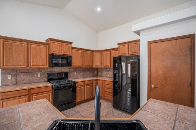 Building Photo - Available Now – Beautiful Ranch Home on a ...