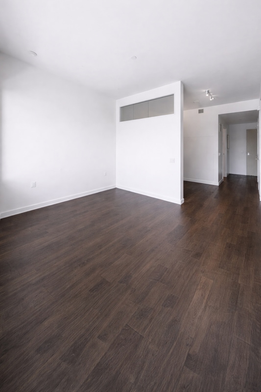 Building Photo - 110 Channel St