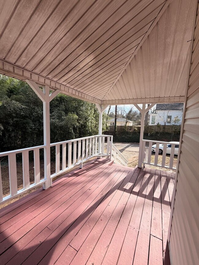 Building Photo - 1300 N Broad St