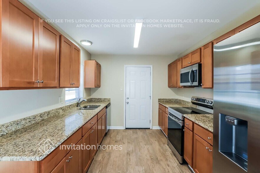 Building Photo - 1624 Gardner Dr