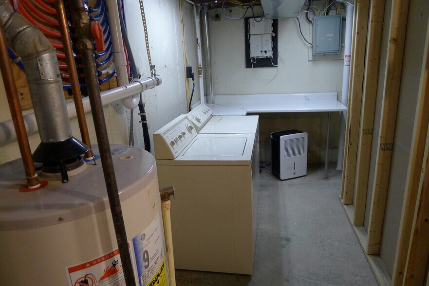 Building Photo - 278 Valley View Road